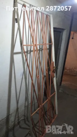 Продавам желязна защитна врата, снимка 6 - Входни врати - 49151793