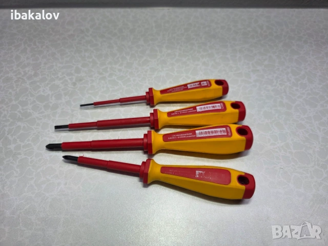 Комплект отверки Suki 1000v, снимка 2 - Отвертки - 53500591