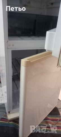 Продавам хладилник с фризер, снимка 2 - Хладилници - 43702370