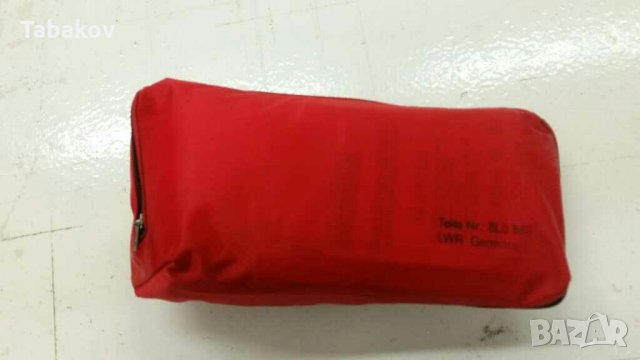 Аптечка оригинална AUDI, снимка 5 - Аксесоари и консумативи - 32884575