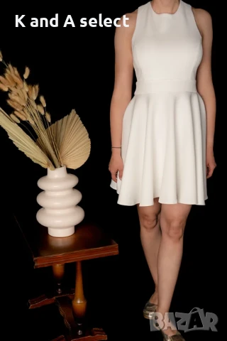 Рокля с гол гръб и панделка – Бяла