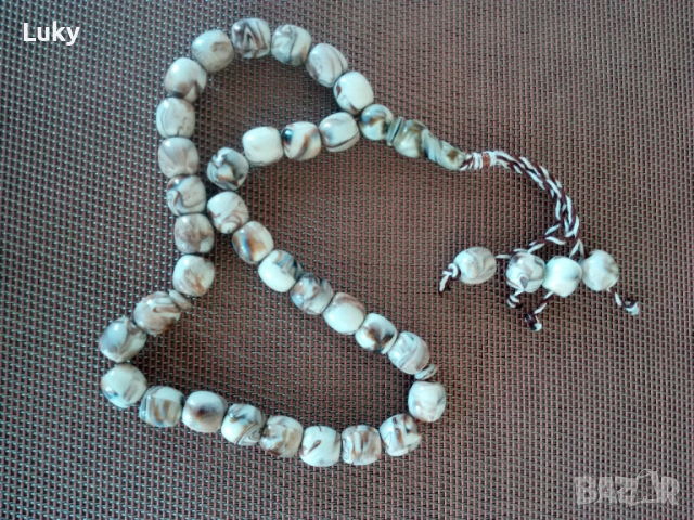 Красиво и стилно произведение-Броеница.