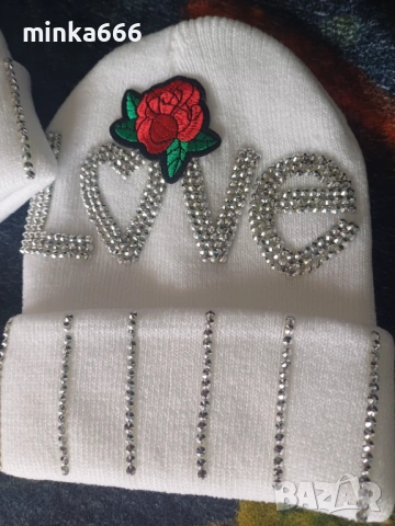 Дамска шапка