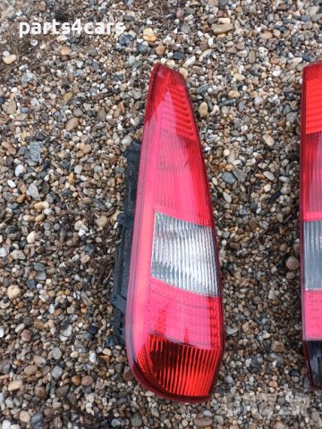 ляв и десен стоп за форд фиеста 5 2002 - 2005, снимка 2 - Части - 23439804