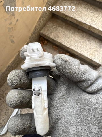 Сензур(датчик) ниви течност чистачки на Range Rover Evoque само за 30лв. 1004533 20150311, снимка 3 - Части - 52808820