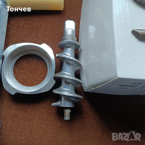 Ръчна месомелачка, снимка 5 - Аксесоари за кухня - 52705383