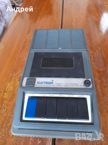 Стар касетофон Electown, снимка 2 - Антикварни и старинни предмети - 52080021
