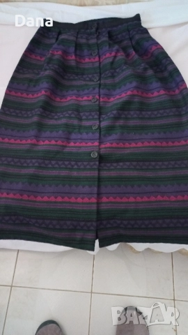Вълнена пола  , снимка 2 - Поли - 52188734
