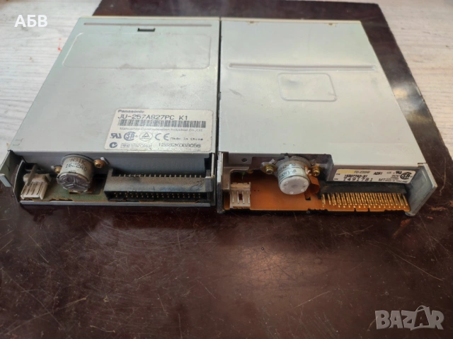 Продават се флопидискови устройства и кутии за външни устройства (enclosure) за настолни компютри, снимка 2 - Други - 53241430