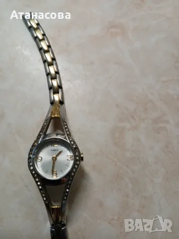 Дамски часовник , снимка 2 - Дамски - 47588618