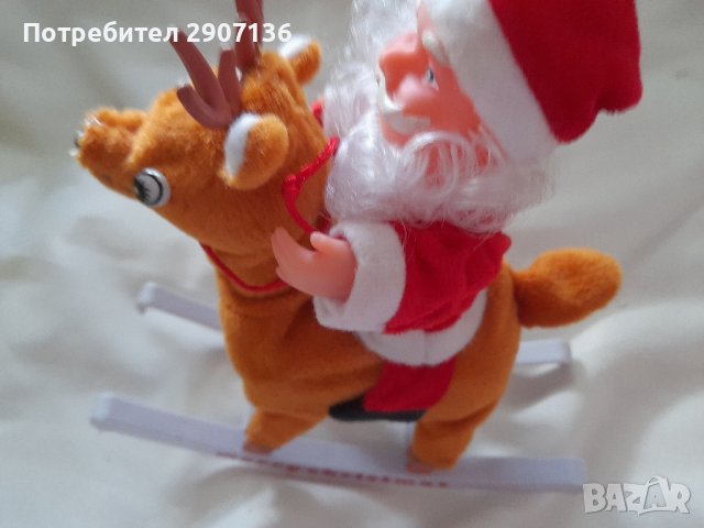 Дядо Коледа с еленче ,има батерии , снимка 2 - Играчки за стая - 43440491