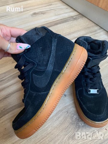 Оригинални кецове Nike Air Force 1 07 Suede Black! 36,5 н, снимка 5 - Кецове - 43208785