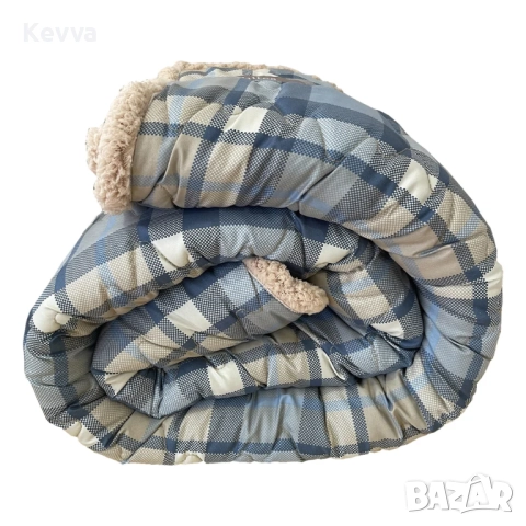 Синя/каре/ олекотена завивка с еко вълна