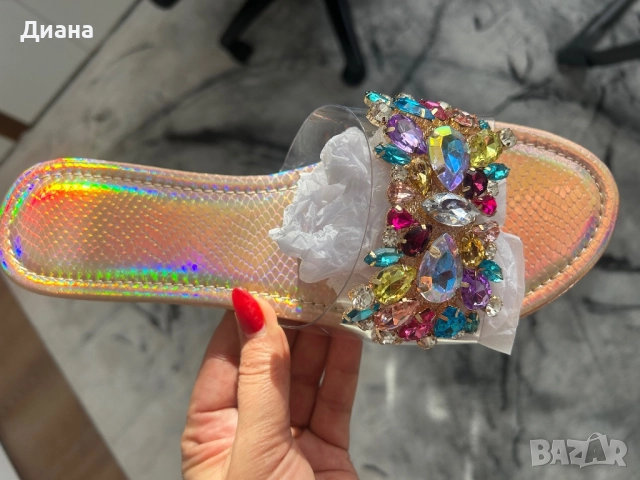 Дамски чехли, снимка 4 - Чехли - 52704617