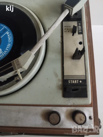 Грамофон Ритъм 1968г, снимка 4 - Грамофони - 50940768