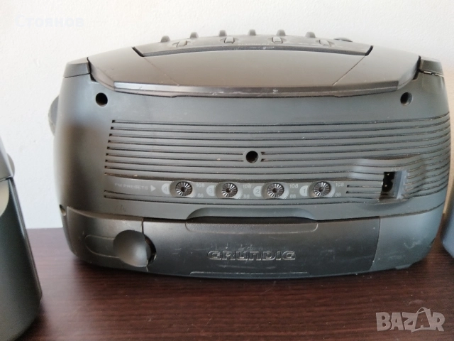 Радио тразистори ITT 4500 HI-FI,ITT 3500 Hi-Fi, GRUNDIG Music 60,GS 7000,240 , снимка 13 - Радиокасетофони, транзистори - 31215121