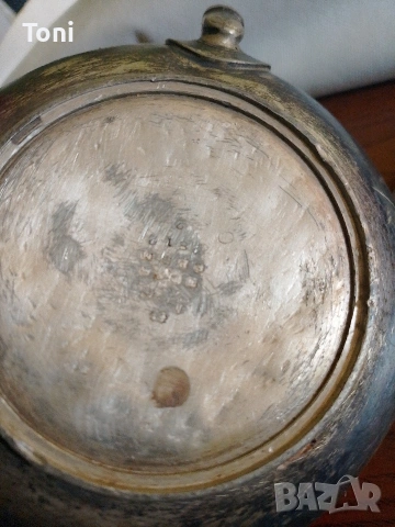 чайник vintage или е просребрен или е месингов или е сребърен , снимка 2 - Антикварни и старинни предмети - 53453228