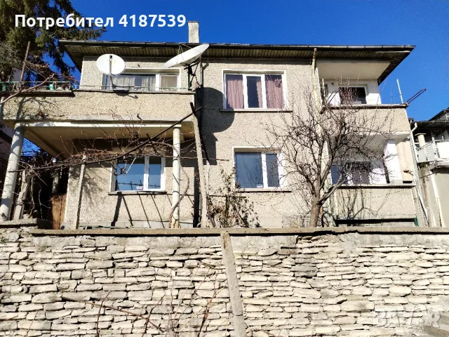 Къща в централната част на ВЕЛИКО Търново с гараж. , снимка 2 - Къщи - 49454370