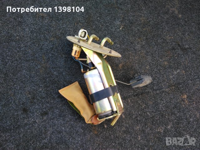 Бензинова помпа за мазда 323, снимка 1