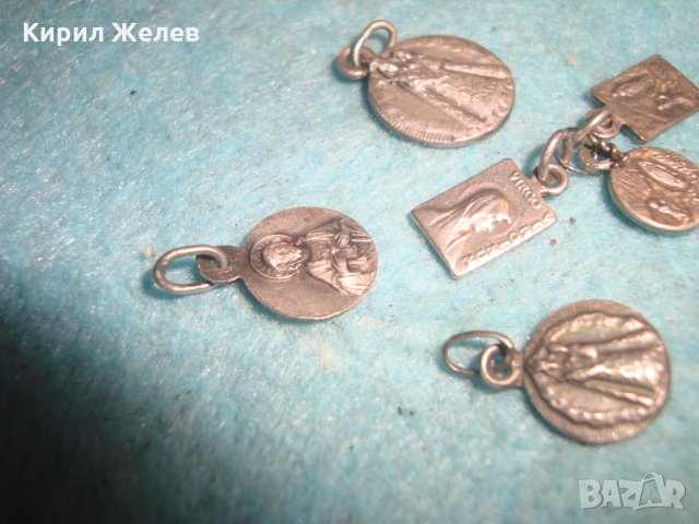 Лот 6 стари СРЕБЪРНИ и/или ПОСРЕБРЕНИ ИКОНКИ МИНИАТЮРИ ДВУСТРАННИ РЕЛЕФНИ РЕДКИ КАТОЛИЧЕСКИ 27227, снимка 7 - Антикварни и старинни предмети - 35039599