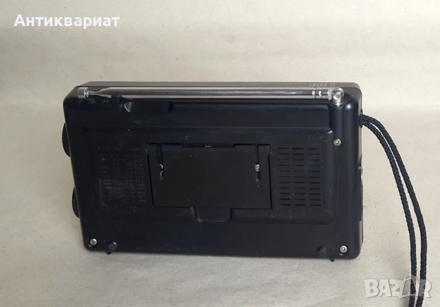 Радио Grundig Yacht Boy 205, снимка 4 - Радиокасетофони, транзистори - 52517139