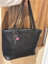 Дамска оригинална чанта Guess, снимка 1