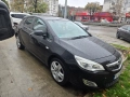 Opel Astra 2012, снимка 2