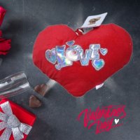 Плюшена музикална възглавничка - сърце с надпис LOVE 20см, снимка 4 - Романтични подаръци - 43979670