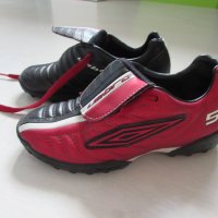 Готини оригинални стоножки- umbro, снимка 6 - Детски маратонки - 27282280