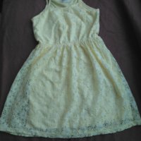 Дантелена рокля от H&M размер 134/140 (8-10 г.), снимка 1 - Детски рокли и поли - 44112319
