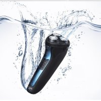 ⚡ Електрическа самобръсначка с триглава плаваща глава, снимка 2 - Мъжка козметика - 43074415
