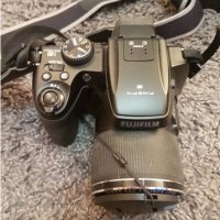 Fujifilm Finepix S8300 16.2MP Bridge 42X Zoom, снимка 1 - Фотоапарати - 43911384