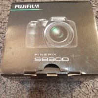 Fujifilm Finepix S8300 16.2MP Bridge 42X Zoom, снимка 4 - Фотоапарати - 43911384