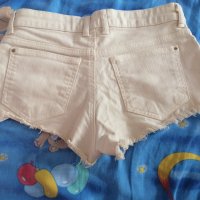 Bershka страхотни къси панталонки като нови, снимка 2 - Детски къси панталони - 32901783