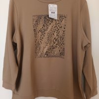 Нова Тъмно бежова блуза с щампа отпред, 3ХЛ, снимка 1 - Блузи с дълъг ръкав и пуловери - 43921329