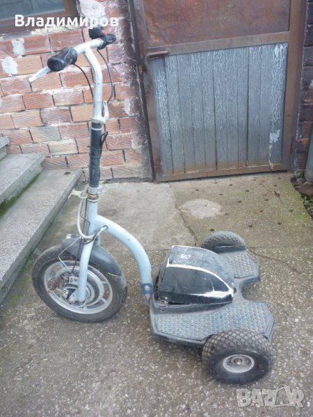 ел. триколка, снимка 1