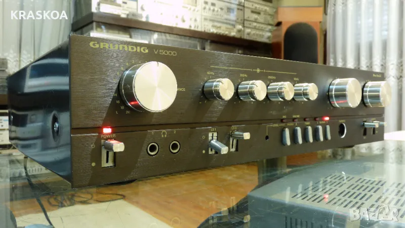 GRUNDIG V5000 B, снимка 1