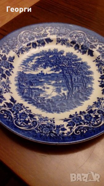 Порцелан чиния, снимка 1