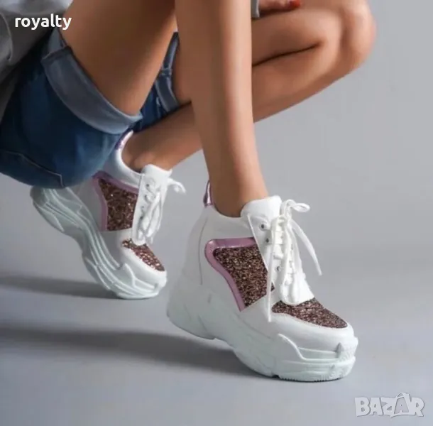 Кецове на платформа - бяла кожа с розов брокат, снимка 1