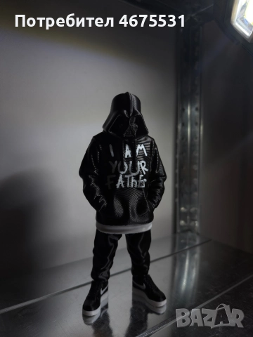 3D принтирана Star Wars фигура – модерен „Darth Vader“ в уличен стил