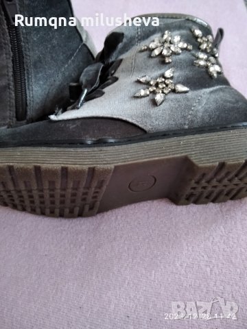 Боти за момиче номер 33 и 31, снимка 5 - Детски боти и ботуши - 43491329