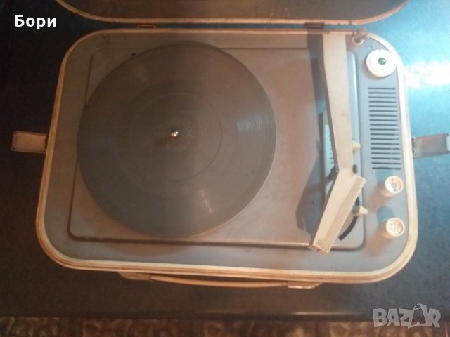 Грамофон молодежний