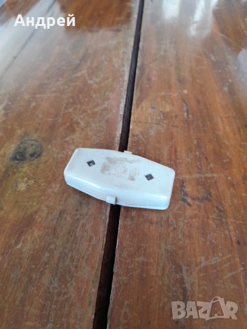 Стар ключ за нощна лампа