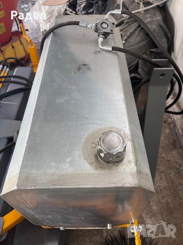 Машина за почистване на пътища, снимка 8 - Други машини и части - 43227345