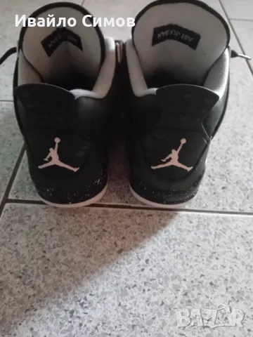 Маратонки NIKE AIR JORDAN 4 RETRO с гаранция, снимка 6 - Маратонки - 50211193
