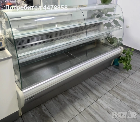 Хладилна  витрина 