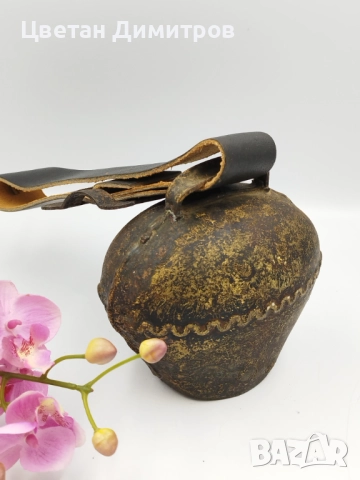 Оригинална стара много голяма швейцарска хлопка, звънец с много хубав и ясен звън., снимка 2 - Антикварни и старинни предмети - 51953837