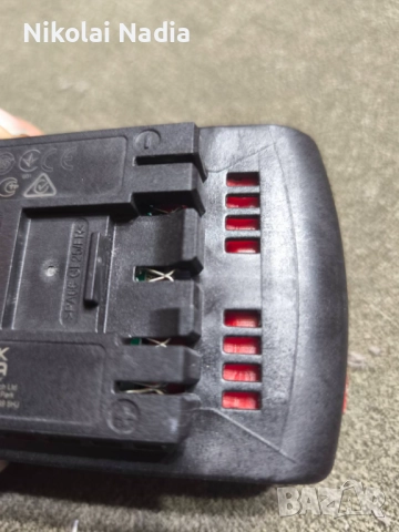 Батерия Bosch 4.0 Ah 100 лв, снимка 5 - Други инструменти - 52471248