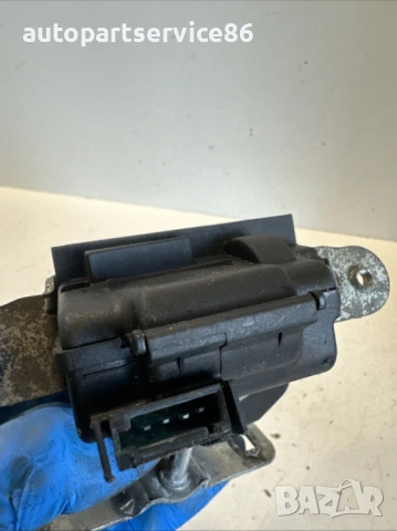 Брава за багажника на Fiat 500L, оригинална, за 1.3 M-Jet, модел 2013 г., код 51958384, снимка 2 - Части - 53163692