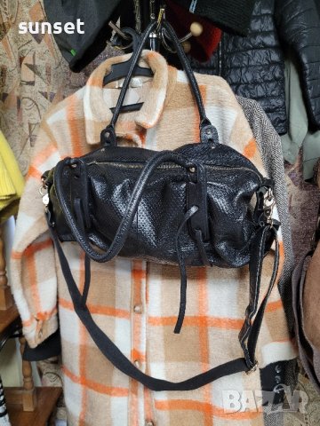 ЕСТЕСТВЕНА КОЖА,  черна чанта